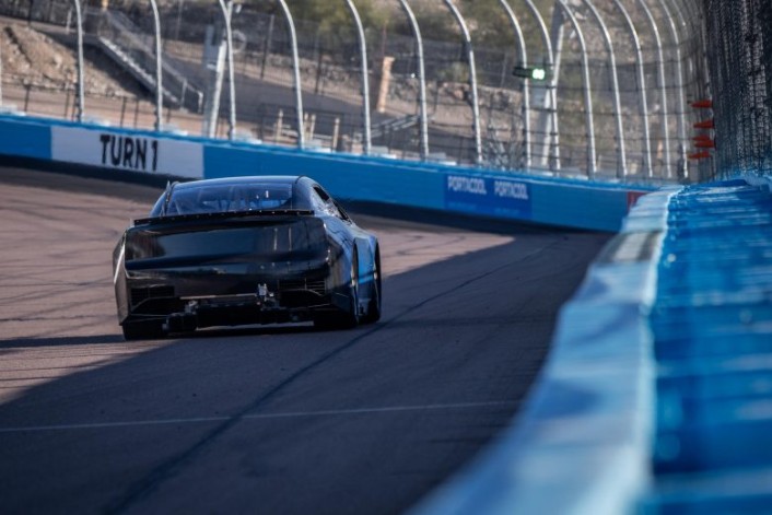 alvarezNDM-05849-2-780x520