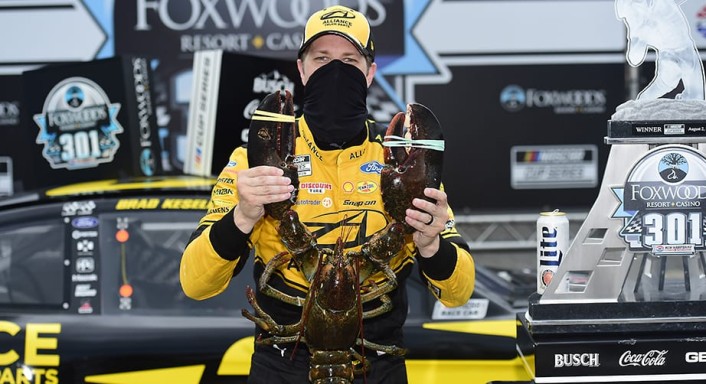 keselowski-lobster-victory-lane-1