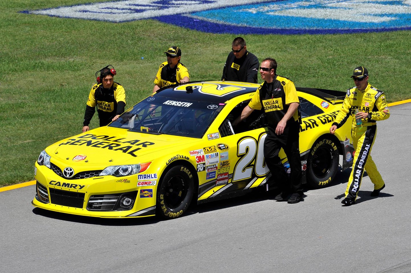 NASCAR toyota matt kenseth NASCAR LIVE